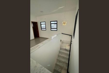 Casa à venda com 3 quartos, 114m² em Villas do Jaguari, Santana de Parnaíba