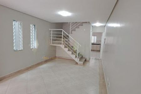 Casa à venda com 3 quartos, 137m² em Vila Yolanda, Osasco