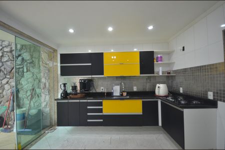 Casa para alugar com 360m², 4 quartos e 2 vagasCozinha