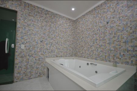 Casa para alugar com 360m², 4 quartos e 2 vagasBanheiro da Suíte