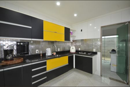 Casa para alugar com 360m², 4 quartos e 2 vagasCozinha