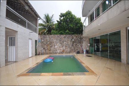 Casa para alugar com 360m², 4 quartos e 2 vagasPiscina