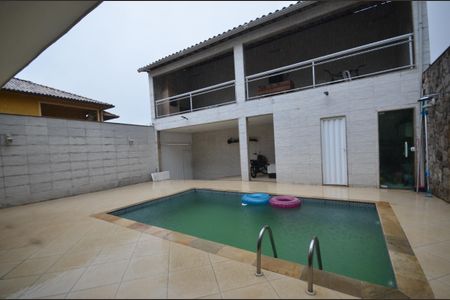 Casa para alugar com 360m², 4 quartos e 2 vagasPiscina