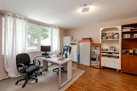 Casa à venda com 500m², 4 quartos e 4 vagasEscritório