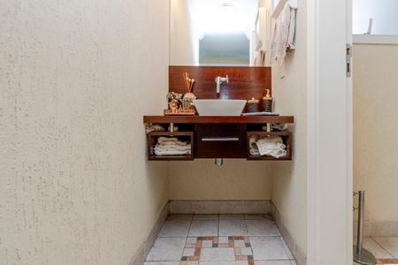 Casa à venda com 500m², 4 quartos e 4 vagasLavabo