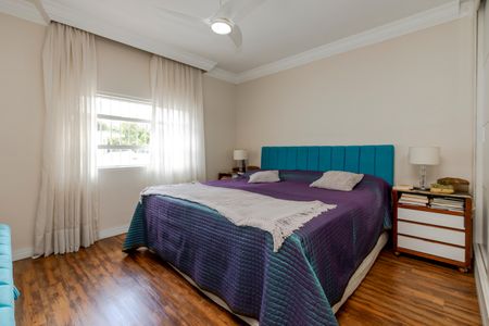 Casa à venda com 500m², 4 quartos e 4 vagasSuíte