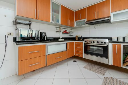 Casa à venda com 500m², 4 quartos e 4 vagasCozinha