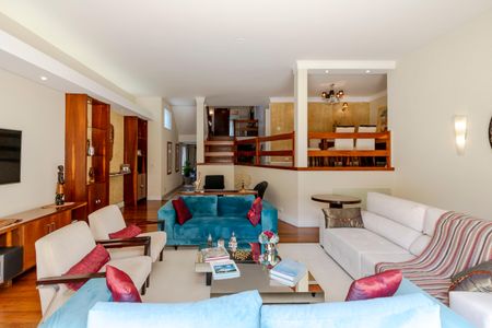 Casa à venda com 500m², 4 quartos e 4 vagasSala