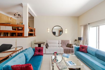 Casa à venda com 500m², 4 quartos e 4 vagasSala