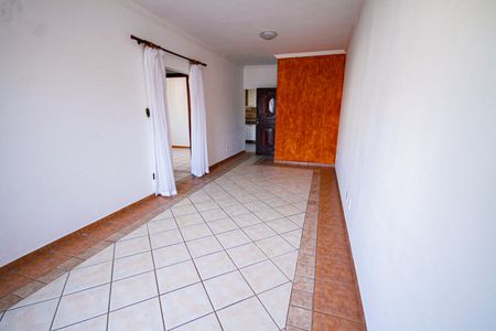 Apartamento para alugar com 85m², 2 quartos e 1 vaga Apartamento para alugar com 85m², 2 quartos e 1 vagaSala