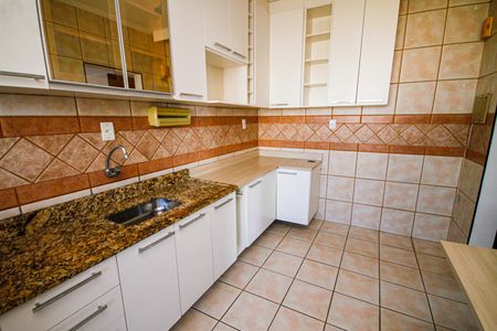 Apartamento para alugar com 85m², 2 quartos e 1 vaga Apartamento para alugar com 85m², 2 quartos e 1 vagaCozinha