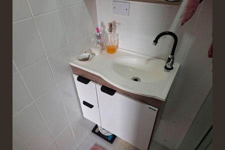 Banheiro de apartamento à venda com 1 quarto, 48m² em Lauzane Paulista, São Paulo