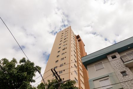 Apartamento para alugar com 62m², 2 quartos e 1 vaga Apartamento para alugar com 62m², 2 quartos e 1 vagaFachada