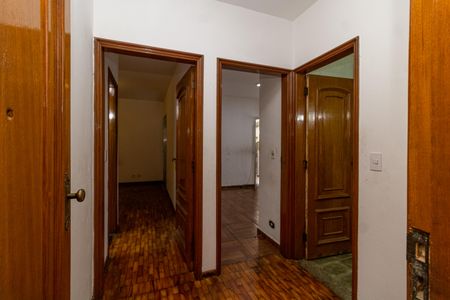 Hall - Quartos de casa para alugar com 3 quartos, 280m² em Jardim Leonor Mendes de Barros, São Paulo