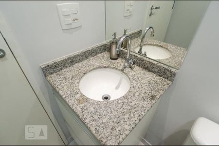 Banheiro de apartamento para alugar com 3 quartos, 55m² em Planalto, São Bernardo do Campo