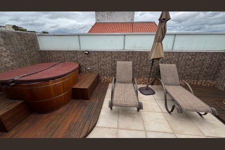 Apartamento à venda com 102m², 2 quartos e 1 vaga Apartamento à venda com 102m², 2 quartos e 1 vagaCobertura