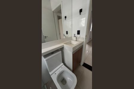 Apartamento à venda com 102m², 2 quartos e 1 vaga Apartamento à venda com 102m², 2 quartos e 1 vagaBanheiro