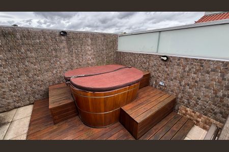 Apartamento à venda com 102m², 2 quartos e 1 vaga Apartamento à venda com 102m², 2 quartos e 1 vagaCobertura