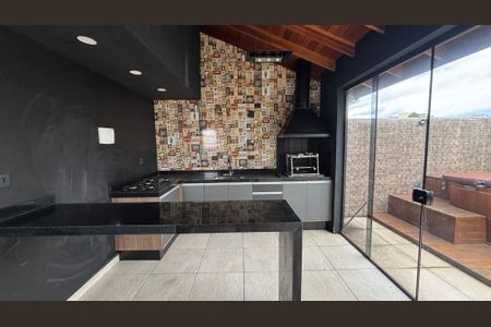 Apartamento à venda com 102m², 2 quartos e 1 vaga Apartamento à venda com 102m², 2 quartos e 1 vagaCobertura