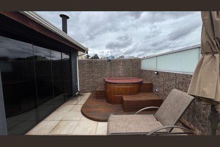 Apartamento à venda com 102m², 2 quartos e 1 vaga Apartamento à venda com 102m², 2 quartos e 1 vagaCobertura