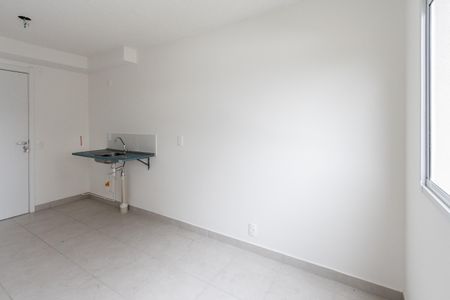 Apartamento para alugar com 1 quarto, 24m² em Parque Industrial Tomas Edson, São Paulo