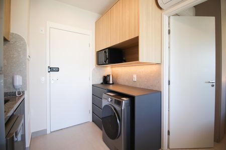 Cozinha de apartamento para alugar com 1 quarto, 30m² em Vila Olímpia, São Paulo