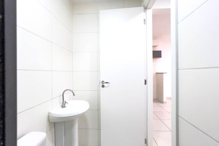 Apartamento para alugar com 34m², 2 quartos e sem vaga Apartamento para alugar com 34m², 2 quartos e sem vagaBanheiro