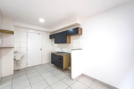 Apartamento para alugar com 34m², 2 quartos e sem vaga Apartamento para alugar com 34m², 2 quartos e sem vagaSala e cozinha