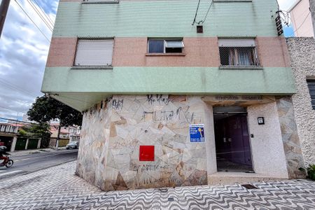 Apartamento para alugar com 75m², 3 quartos e 1 vagaFachada - Plaquinha