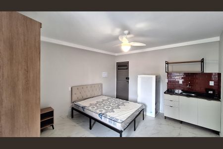 Sala/Quarto/Cozinha de kitnet/studio para alugar com 1 quarto, 30m² em Barra Funda, São Paulo