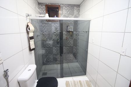 Banheiro de casa à venda com 3 quartos, 224m² em Jardim Filadelfia, Belo Horizonte