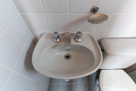 Apartamento à venda com 60m², 3 quartos e 1 vaga Apartamento à venda com 60m², 3 quartos e 1 vagaBanheiro da suíte