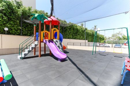 Apartamento à venda com 60m², 3 quartos e 1 vaga Apartamento à venda com 60m², 3 quartos e 1 vagaÁrea comum - Playground