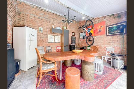 Casa à venda com 181m², 3 quartos e 2 vagasÁrea externa