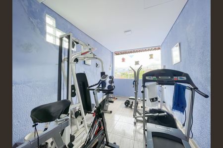 Sacada de casa à venda com 3 quartos, 181m² em Santo Antônio, Osasco