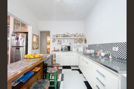 Casa à venda com 181m², 3 quartos e 2 vagasCopa e Cozinha