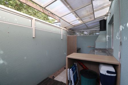 Casa de condomínio à venda com 150m², 3 quartos e 2 vagasEspaço Gourmet