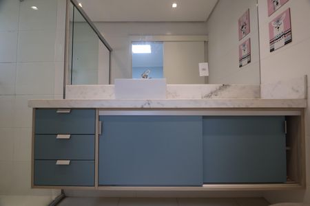 Casa de condomínio à venda com 150m², 3 quartos e 2 vagasBanheiro suíte 1