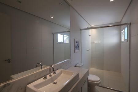 Casa de condomínio à venda com 150m², 3 quartos e 2 vagasBanheiro suíte 2