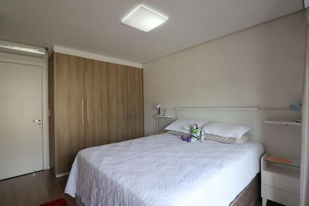 Casa de condomínio à venda com 150m², 3 quartos e 2 vagasSuíte 2