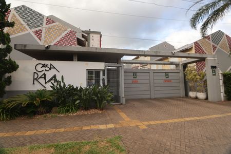 Casa de condomínio à venda com 150m², 3 quartos e 2 vagasFachada