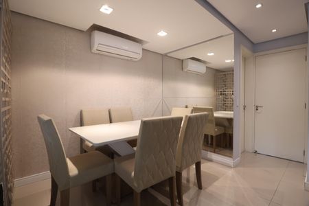 Sala de casa de condomínio à venda com 3 quartos, 150m² em Marechal Rondon, Canoas