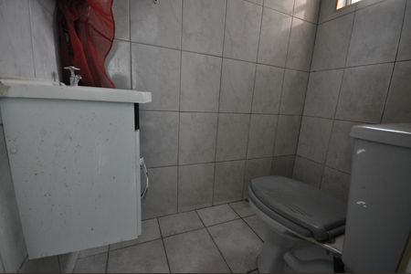 Casa à venda com 98m², 5 quartos e sem vagaBanheiro 2