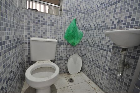 Casa à venda com 98m², 5 quartos e sem vagaBanheiro do  Quarto Suíte