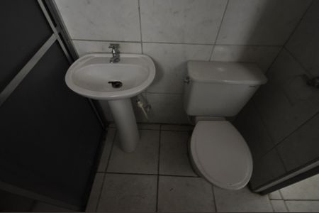 Casa à venda com 98m², 5 quartos e sem vagaBanheiro  1