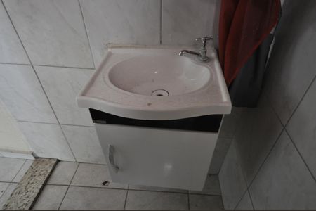 Casa à venda com 98m², 5 quartos e sem vagaBanheiro 2