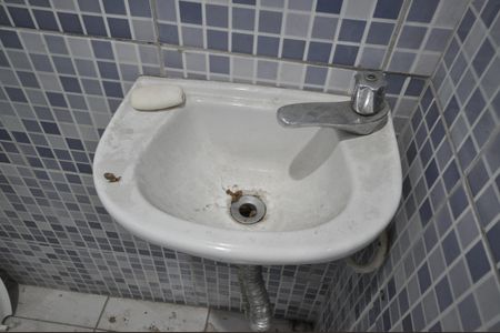 Casa à venda com 98m², 5 quartos e sem vagaBanheiro do  Quarto Suíte