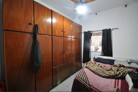 Casa à venda com 98m², 5 quartos e sem vagaQuarto 3