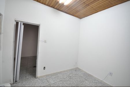Casa à venda com 98m², 5 quartos e sem vaga Quarto Suíte