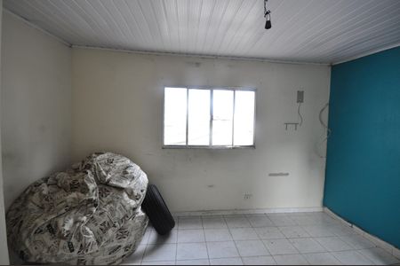 Casa à venda com 98m², 5 quartos e sem vagaSala/Quarto